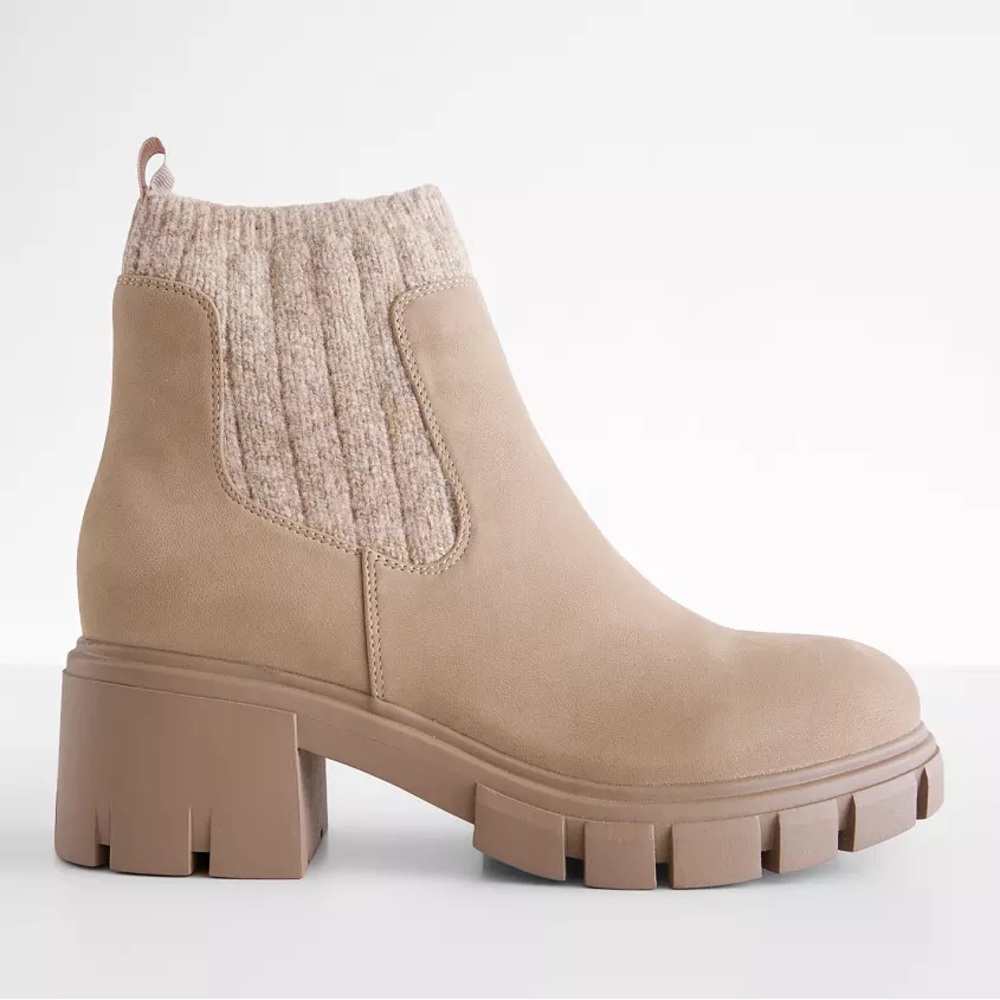 MIA Madisyn Lug Ankle Boot - Picture 1 of 10